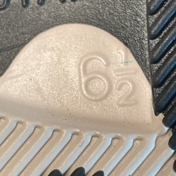 NWOT. Converrse All Star Orange Lace-up Sneakers. 6.5 - Picture 7 of 8